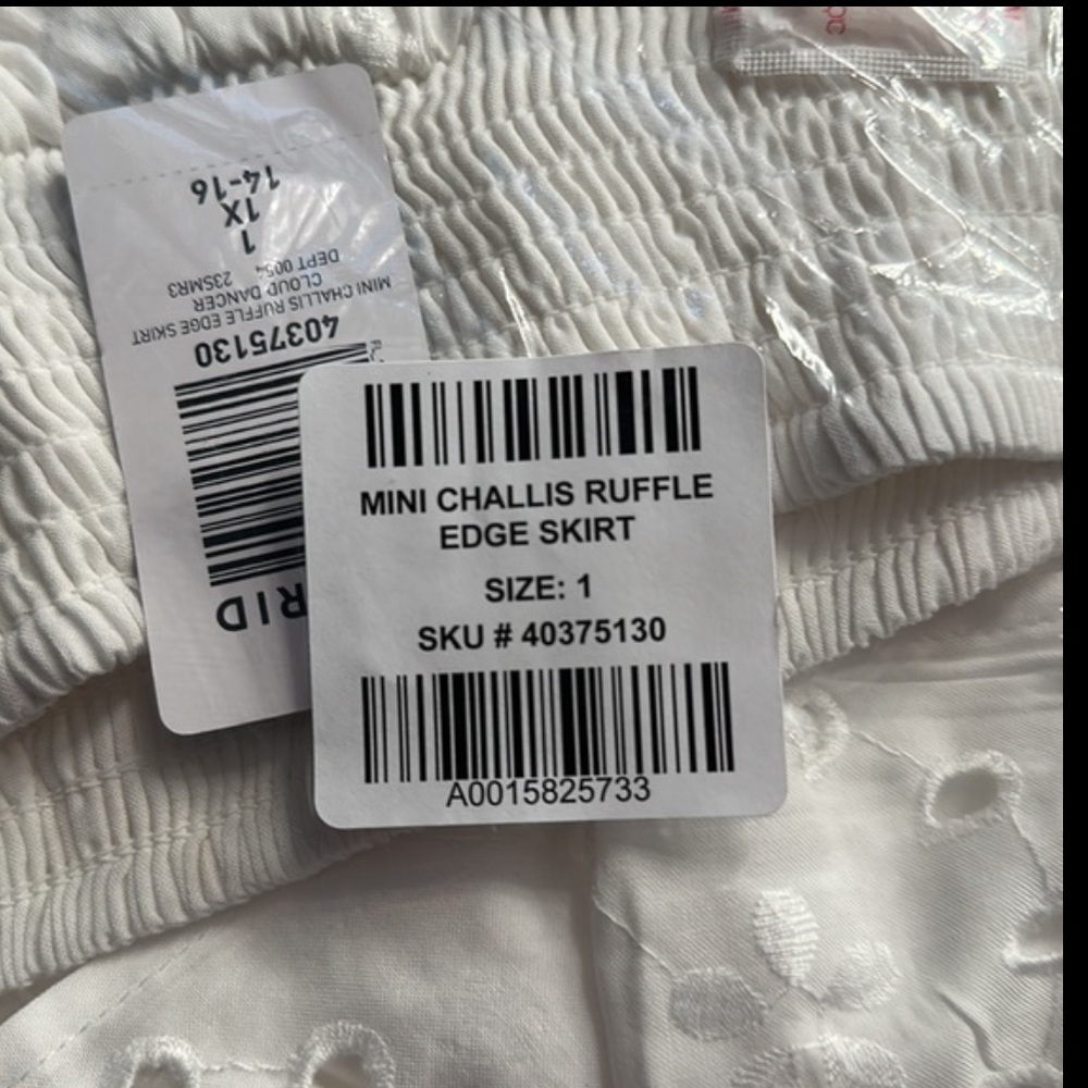 Torrid White Mini Challis Tiered Skater Skirt NWT - Picture 6 of 7